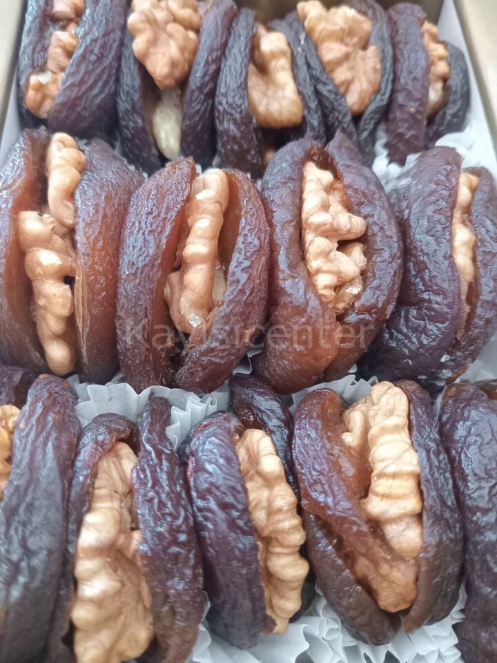 Toptan Ceviz Dolgulu Gün Kurusu Kayısı 300 Gr