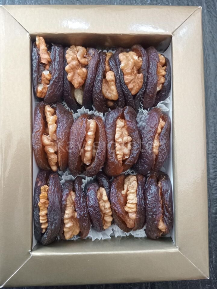 Toptan Ceviz Dolgulu Gün Kurusu Kayısı 300 Gr