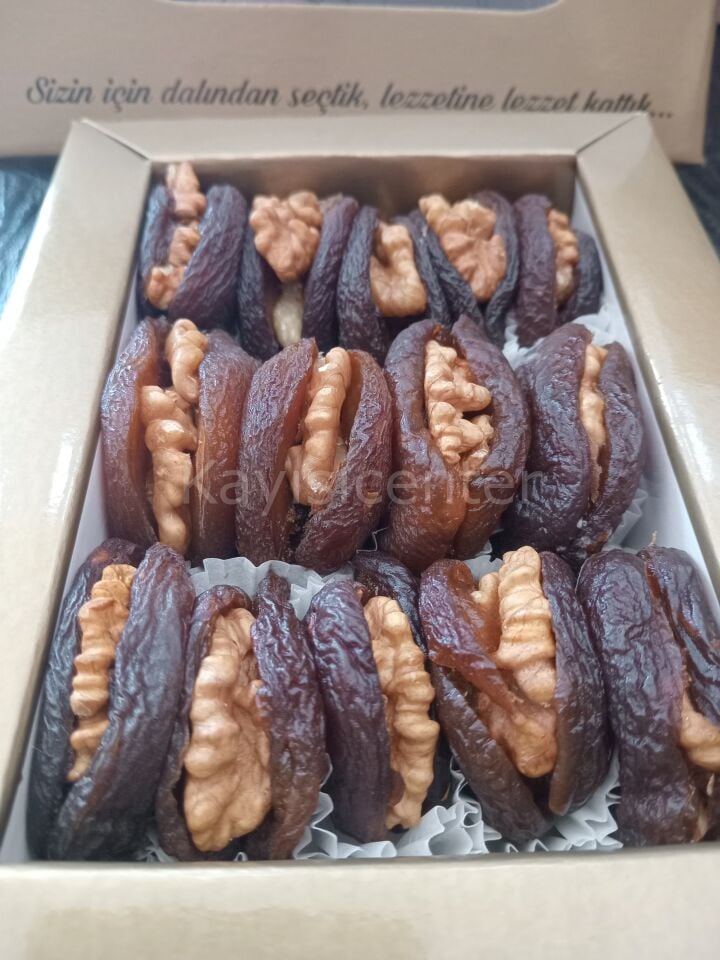 Toptan Ceviz Dolgulu Gün Kurusu Kayısı 300 Gr