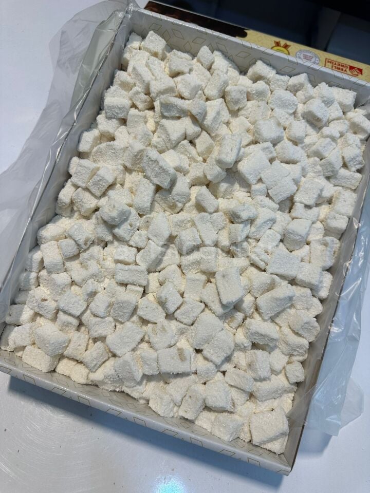 Toptan Çifte Kavrulmuş Yer Fıstıklı Sütlü Lokum 10 Kg