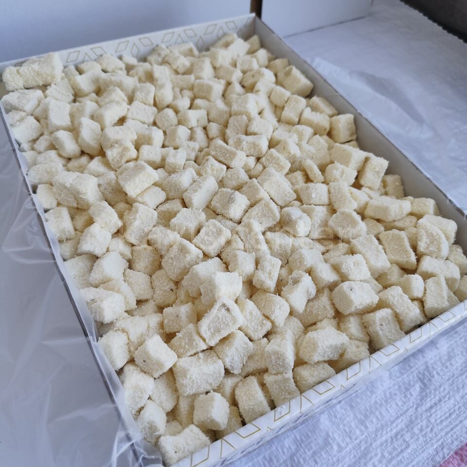 Toptan Çifte Kavrulmuş Yer Fıstıklı Sütlü Lokum 10 Kg