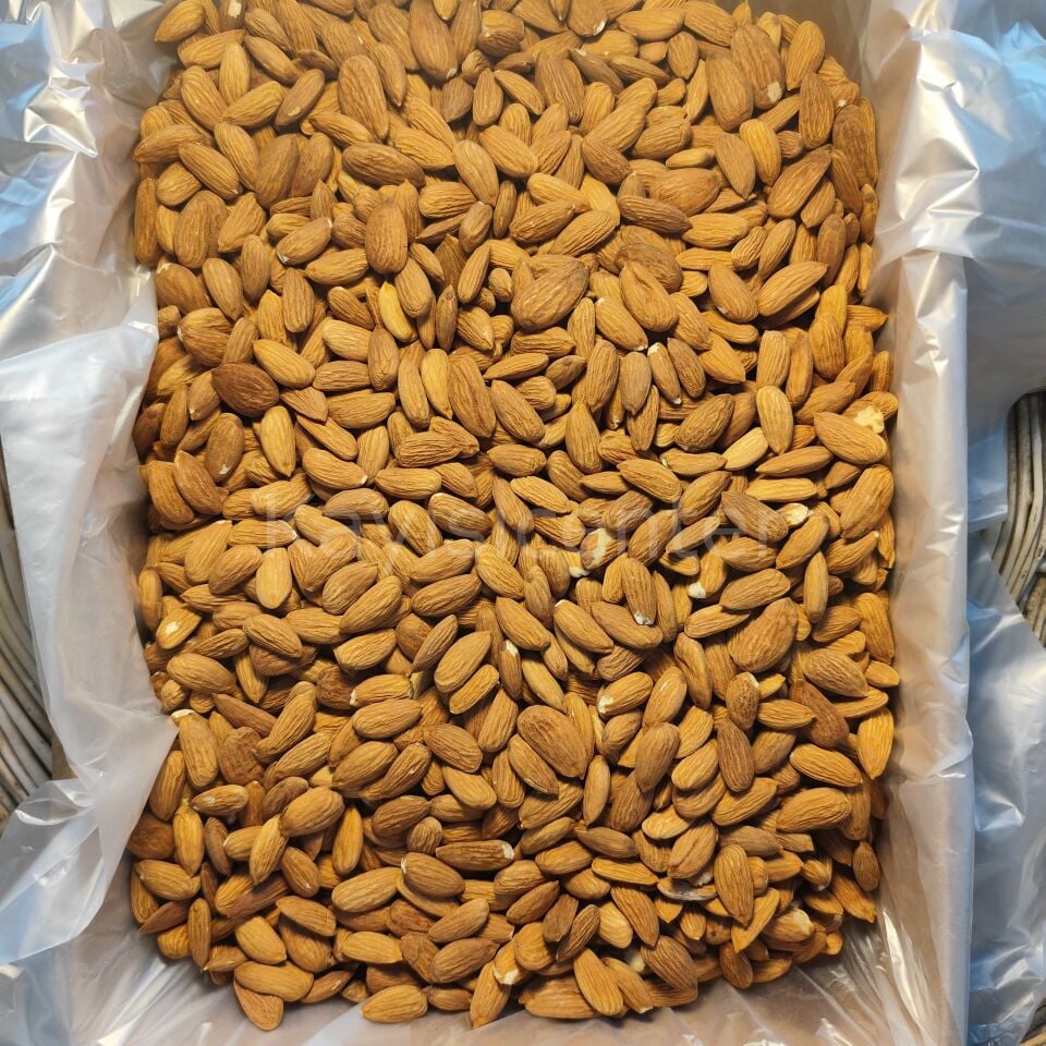 Toptan Yerli Feragnes Çiğ Badem 10 Kg