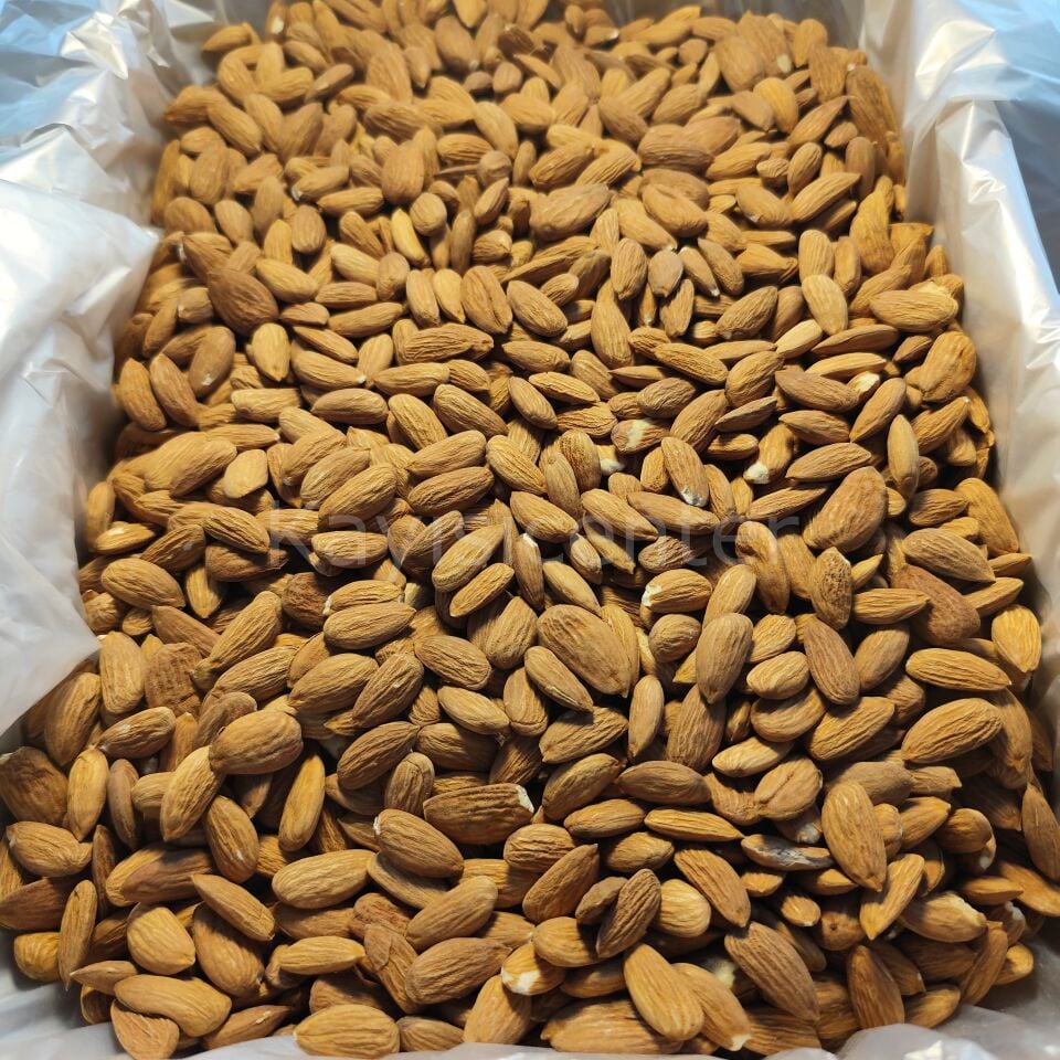 Toptan Yerli Feragnes Çiğ Badem 10 Kg