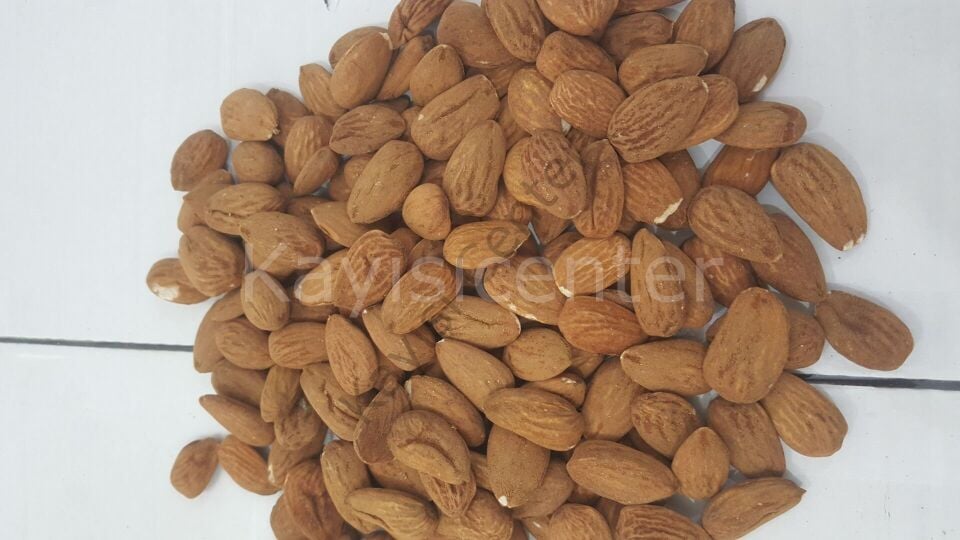 Toptan Yerli Feragnes Badem İçi  25 Kg