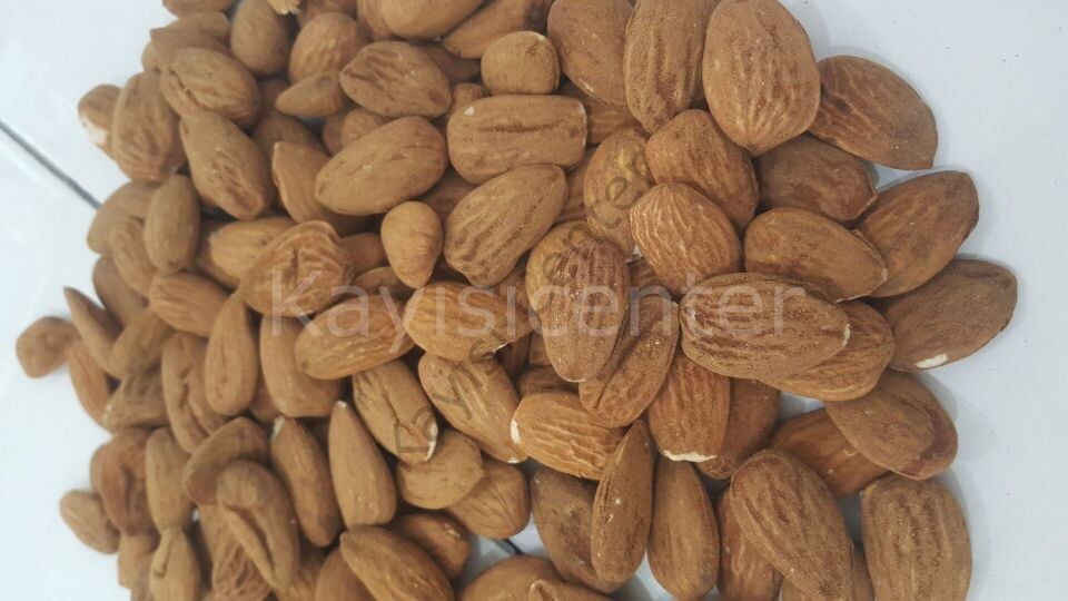 Toptan Yerli Feragnes Badem İçi 25 Kg