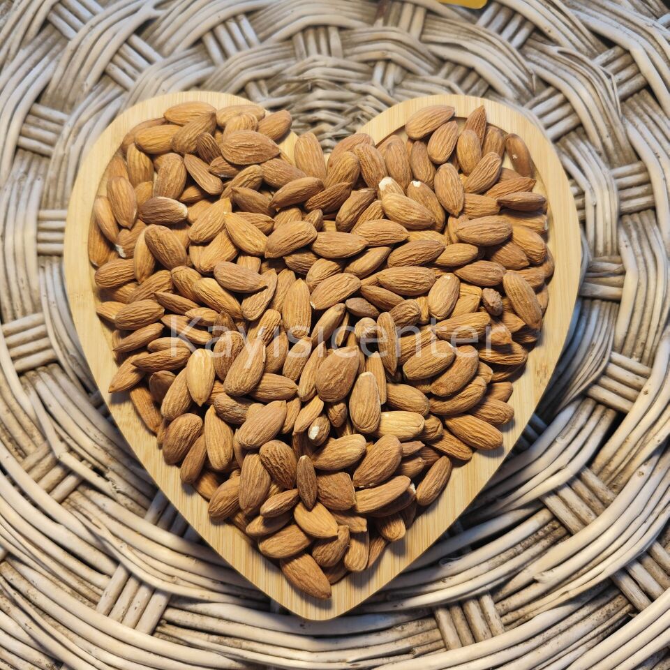 Toptan Yerli Feragnes Çiğ Badem 10 Kg