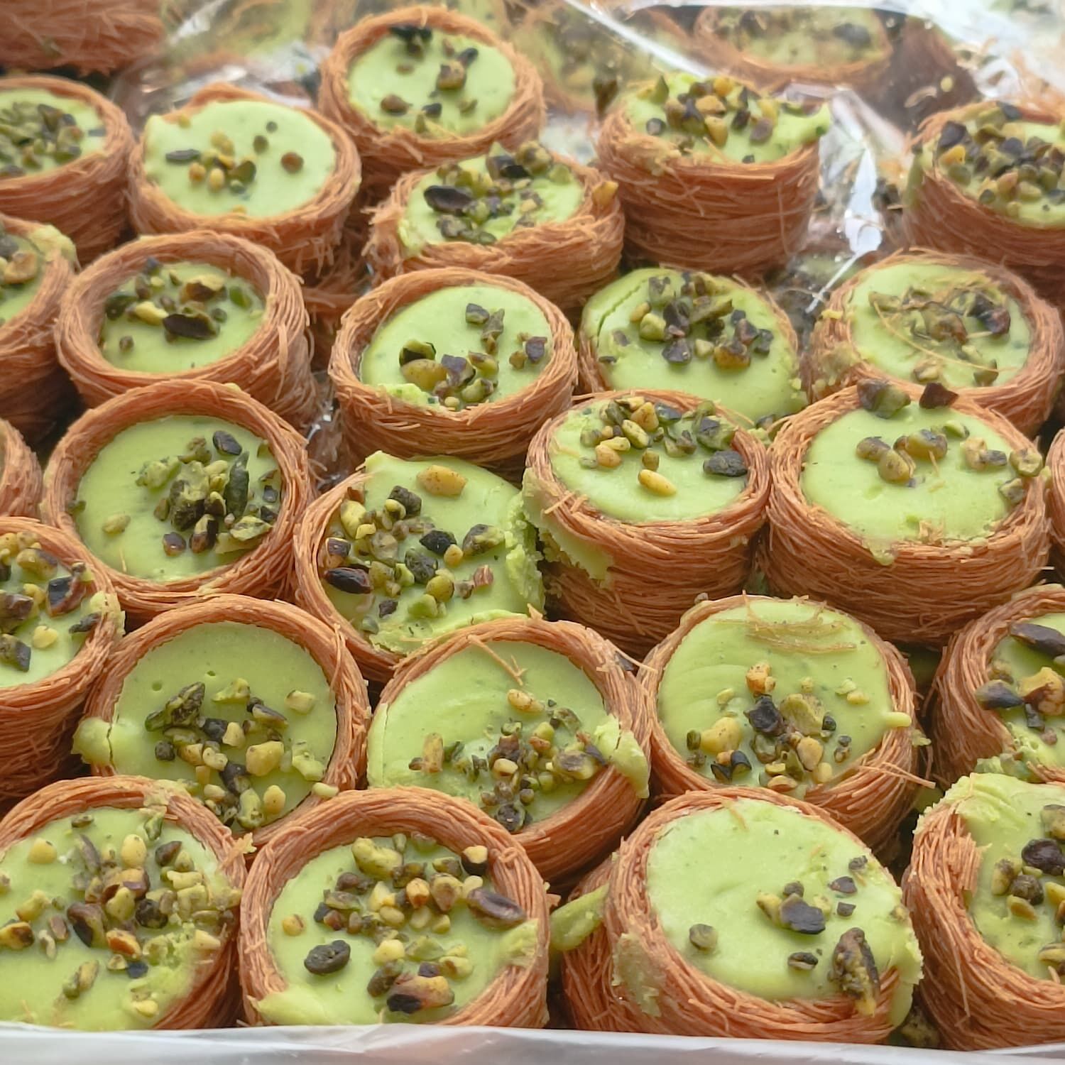 Toptan Kadayıflı Bülbül Yuvası Lokumu Fıstıklı 10 Kg