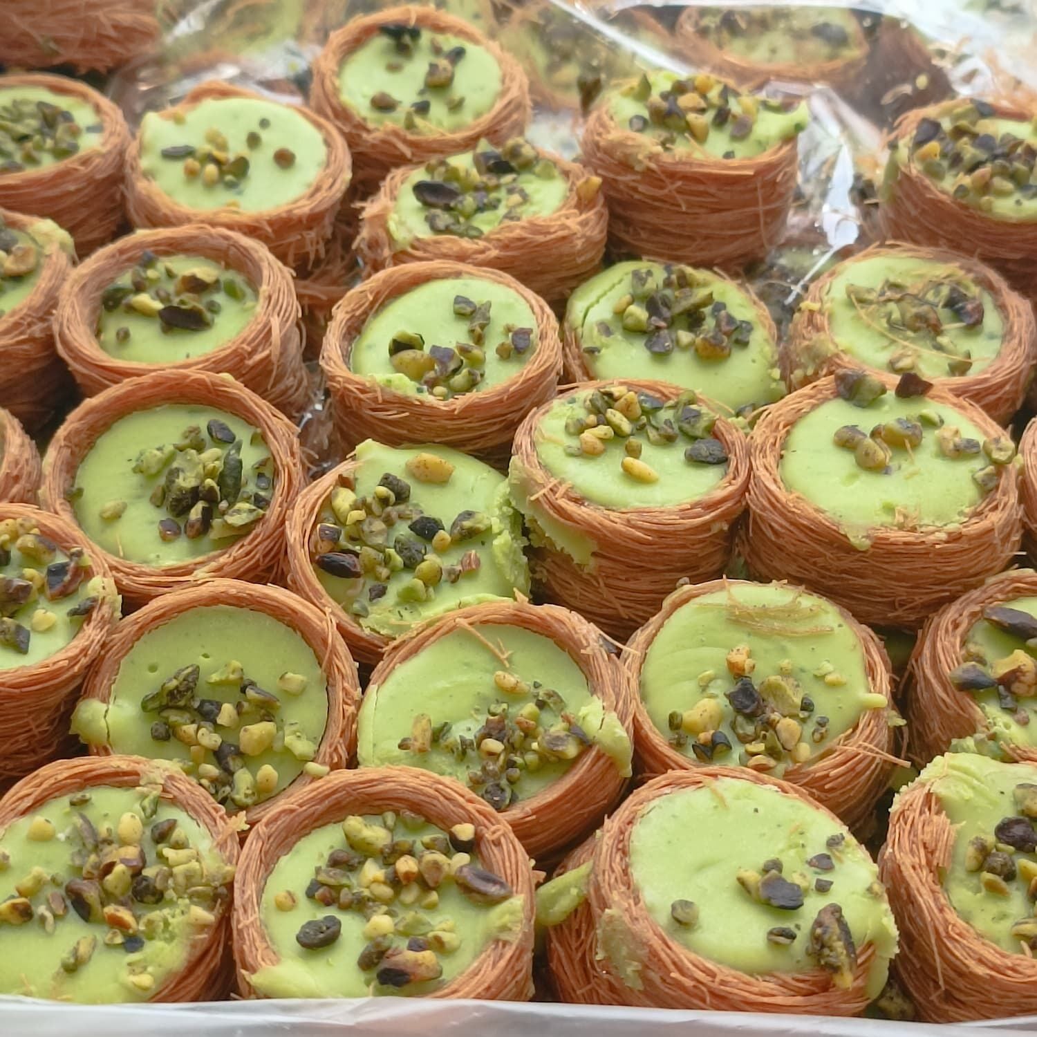 Toptan Kadayıflı Bülbül Yuvası Lokumu Fıstıklı 12 Kg
