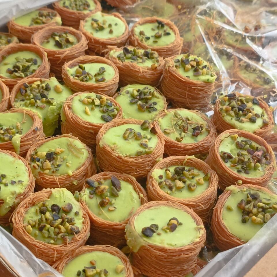 Toptan Kadayıflı Bülbül Yuvası Lokumu Fıstıklı 10 Kg