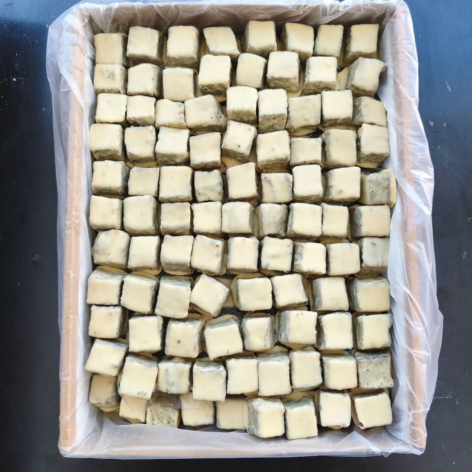 Toptan Beyaz Çikolata Kaplı Kayısı Lokumu 10Kg