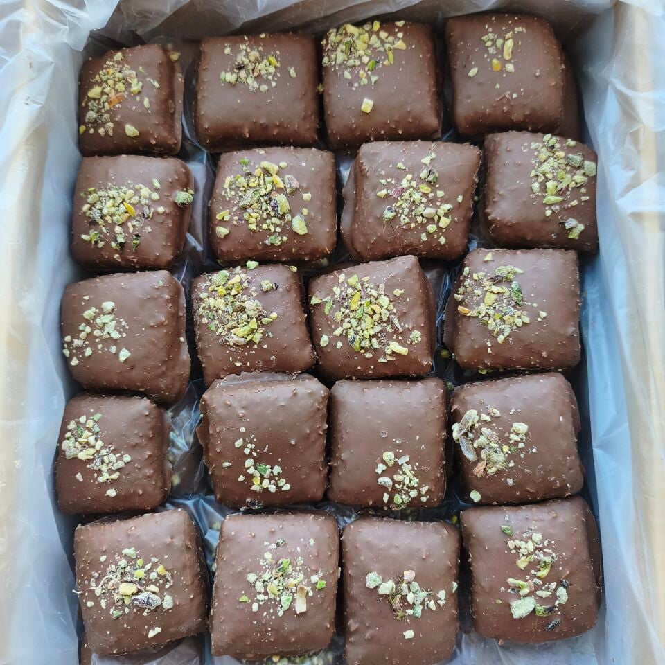 Toptan Sütlü Çikolata Kaplı Bohça Lokum 12 Kg