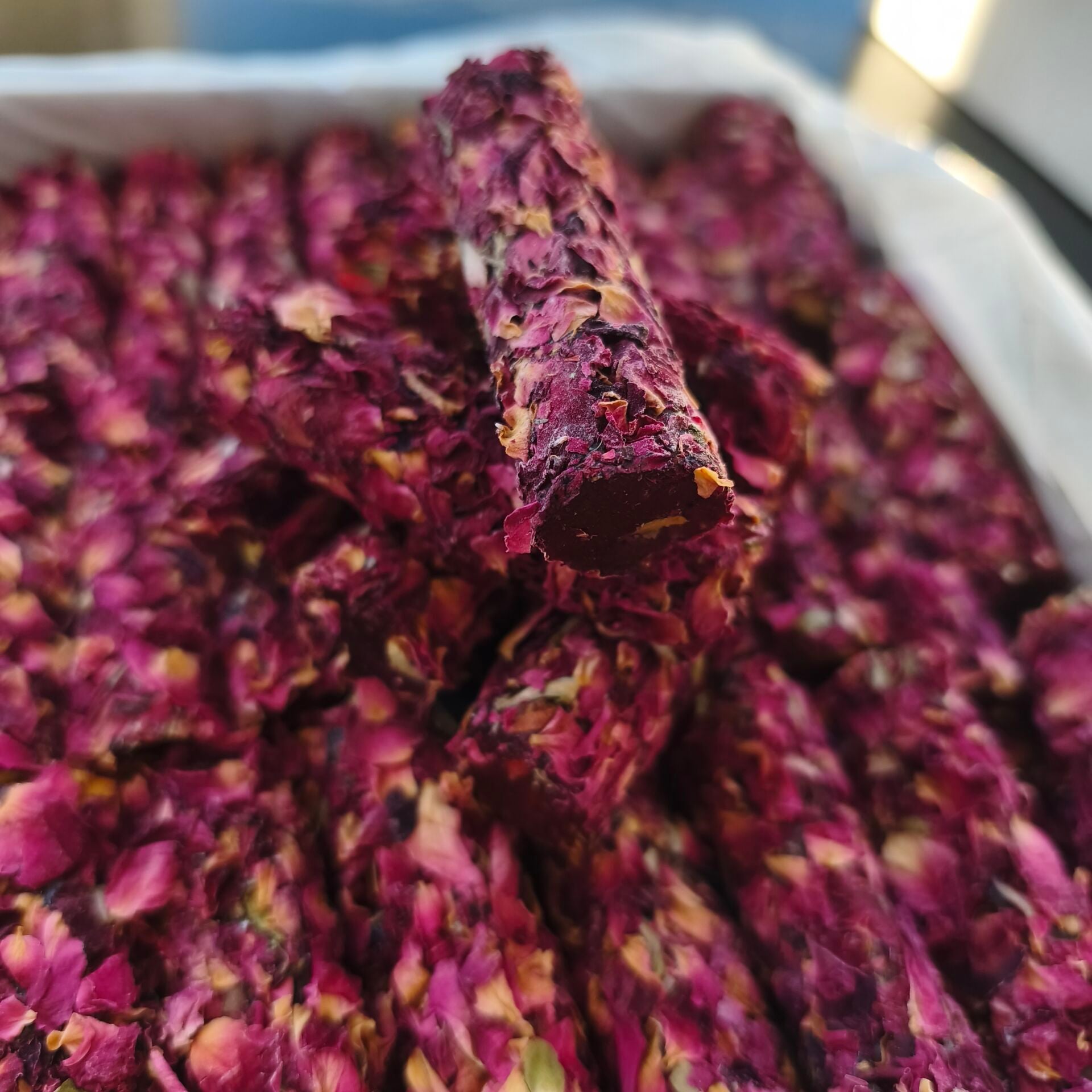 Toptan Antep Fıstıklı Cennet Lokumu Güllü 8 Kg