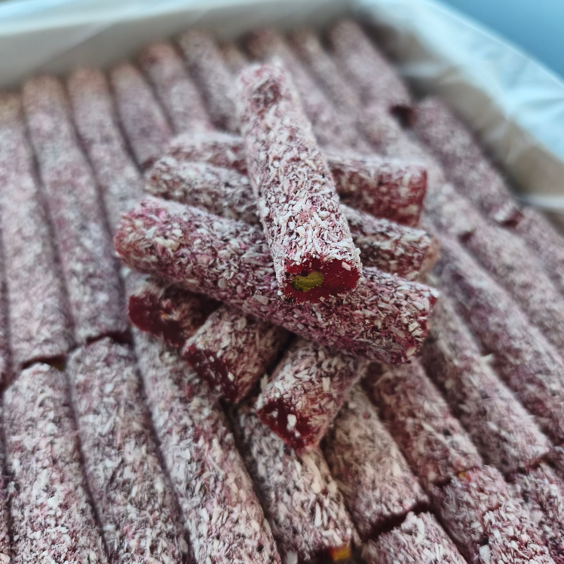 Toptan Antep Fıstıklı Cennet Lokumu Hibiskuslu 8 Kg